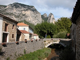 within the tiny village of Sao&ucirc;